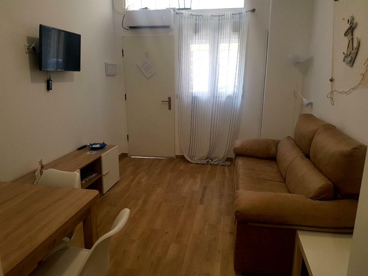 Apartments Naty Beach マラガ エクステリア 写真